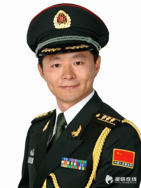 内地著名歌唱家王宏伟任湖南师大音乐学院民族声乐系主任